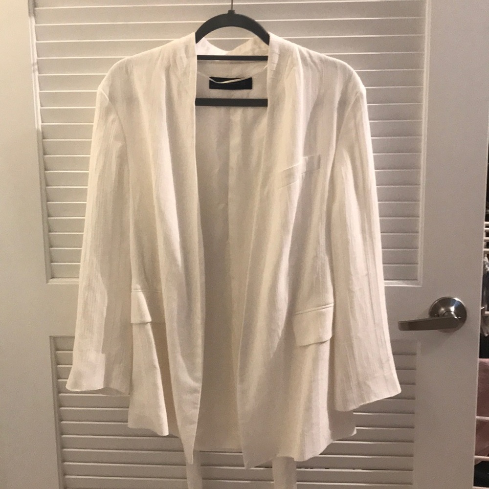 Oversized blazer with belt